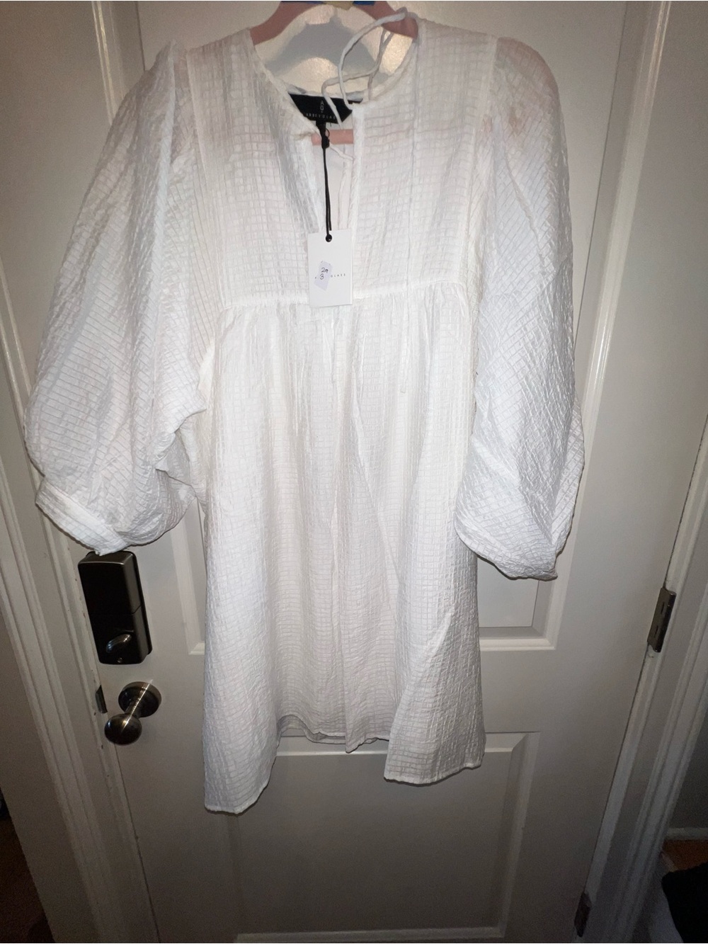 Abbey Glass Violet Mini Dress. NWT
Size: Large. Retail:$175. Asking: $99.